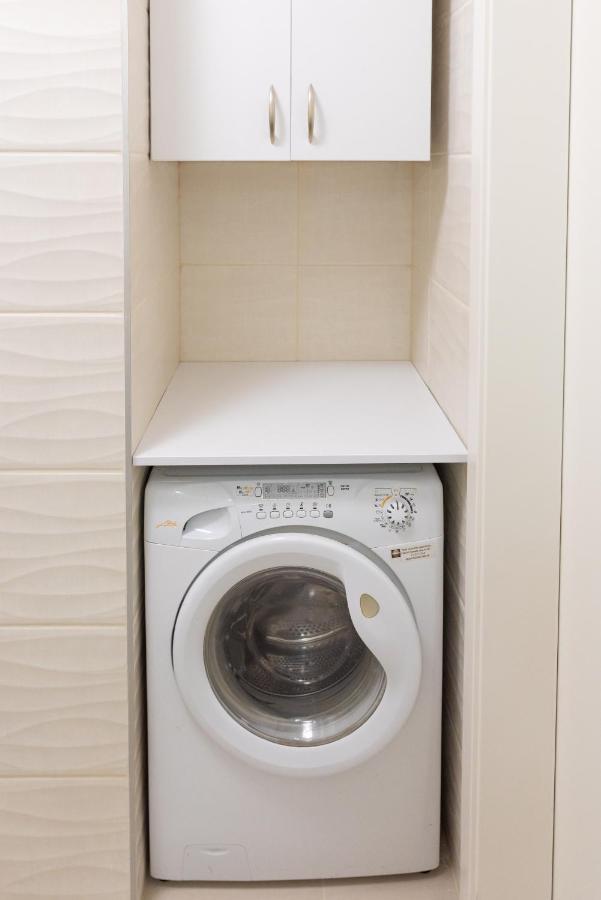 Sweet Home Apartman , 30Sqm Studio, Free Private Parking, Mountain View, Balcony, 20 Min From Downtown Budapest Exterior foto