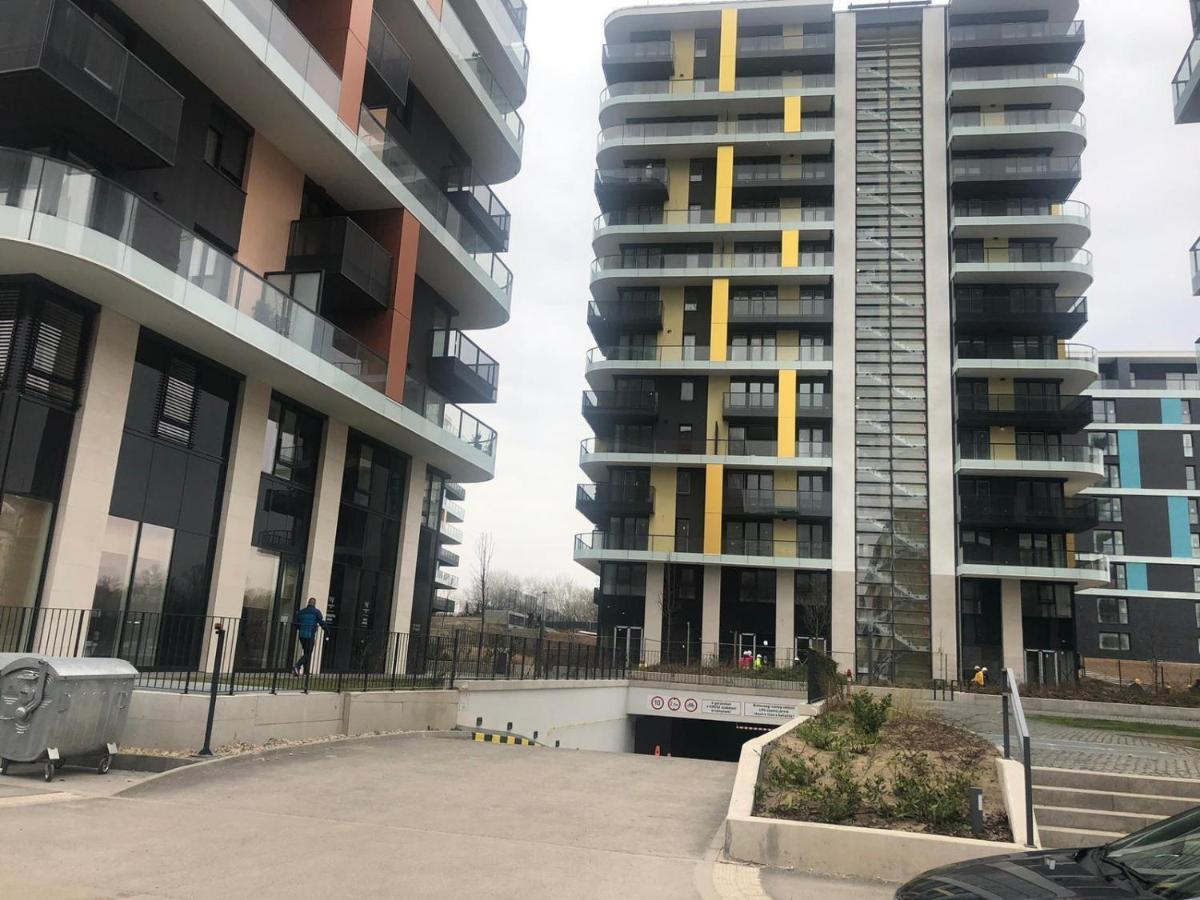 Sweet Home Apartman , 30Sqm Studio, Free Private Parking, Mountain View, Balcony, 20 Min From Downtown Budapest Exterior foto