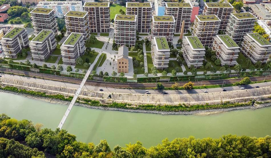 Sweet Home Apartman , 30Sqm Studio, Free Private Parking, Mountain View, Balcony, 20 Min From Downtown Budapest Exterior foto